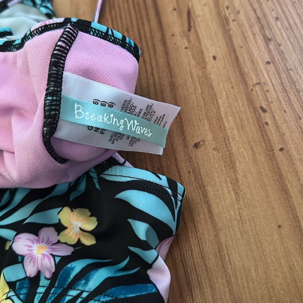 Breaking Waves Floral girls Swimwear‎ - Picture 4 of 5